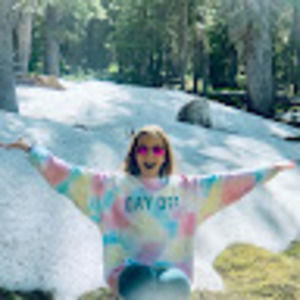 Meet your Posher, Elise